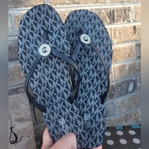 Michael kors flipflops